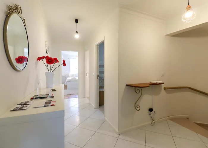 Casa Da Nespereira - Centre Duplex With Balcony Виана-ду-Каштелу