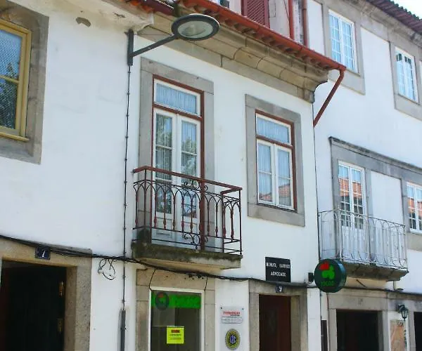 Апартаменты Casa Da Nespereira - Centre Duplex With Balcony